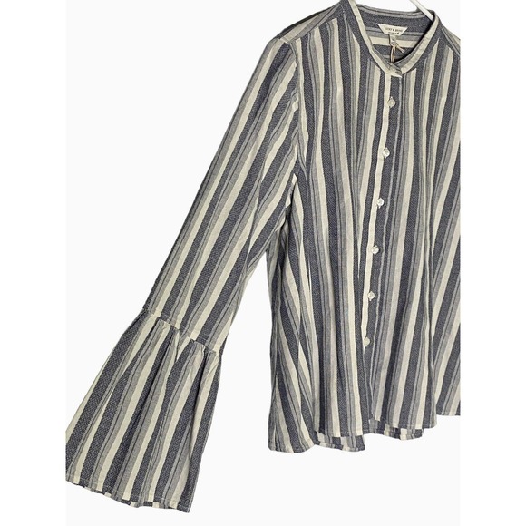 Lucky Brand Bell Sleeve Top - Picture 2 of 8